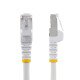 StarTech.com Câble Ethernet CAT6a 1m - Low Smoke Zero Halogen (LSZH) - 10 Gigabit 500MHz 100W PoE RJ45 S/FTP Cordon de Raccordement Réseau Snagless Blanc avec Décharge de Tension