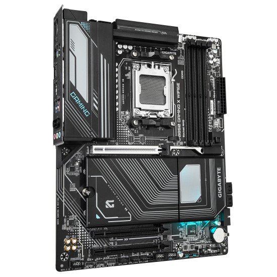 GIGABYTE B850 GAMING X WIFI6E Carte Mère - AMD Ryzen 9000 Series CPUs, VRM numérique 12+2+2 phases, jusqu'à 8200MHz DDR5 (OC), 1xPCIe 5.0 + 2xPCIe 4.0 M.2, LAN 2.5G, WIFI 6E, USB 3.2 Gen 2x2