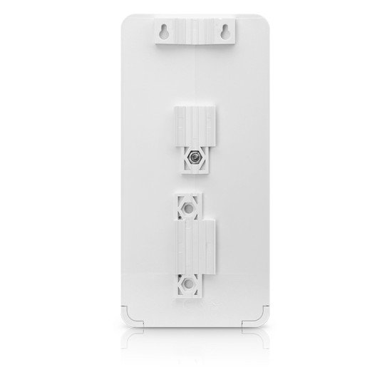 Ubiquiti Networks NanoSwitch Gigabit Ethernet (10/100/1000) Connexion Ethernet, supportant l'alimentation via ce port (PoE) Blanc