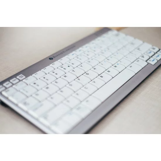 BakkerElkhuizen S-board 840 clavier USB AZERTY Belge Gris clair, Blanc sur