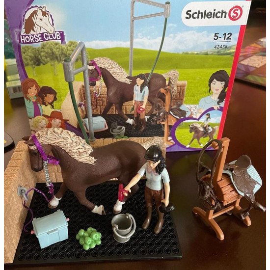 schleich HORSE CLUB Box de lavage pour chevaux Emily & Luna