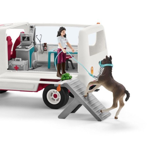 schleich Mobile Vet with Hanoverian Foal